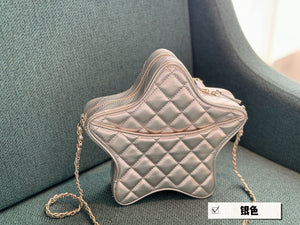 CC879 Star Handbag / 8.8 × 8.8 × 2.3 in