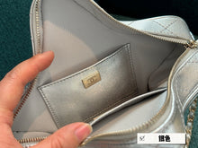 Load image into Gallery viewer, CC879 Star Handbag / 8.8 × 8.8 × 2.3 in
