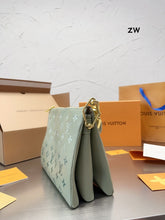 Load image into Gallery viewer, LB866 Coussin MM / 10.2 x 9.4 x 4.7 inches
