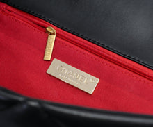 Load image into Gallery viewer, CC1078 CHANEL 19 Handbag / Small/Medium
