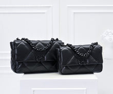 Load image into Gallery viewer, CC1076 CHANEL 19 Handbag / Small/Medium
