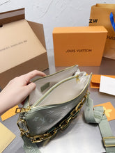 Load image into Gallery viewer, LB866 Coussin MM / 10.2 x 9.4 x 4.7 inches
