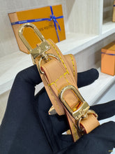 Load image into Gallery viewer, LB1458 LV Nano Diane Bag / 19 x 10.5 x 6 cm
