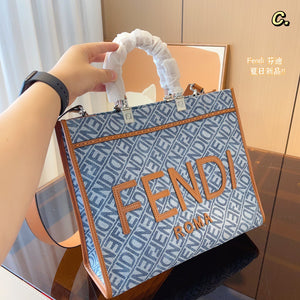 FF195 Fendi Sunshine Medium / 12.2x6.7x13.8inch