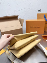 Load image into Gallery viewer, LB869 Coussin PM / 10.2 x 7.9 x 4.7 inches
