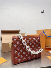 Load image into Gallery viewer, LB869 Coussin PM / 10.2 x 7.9 x 4.7 inches
