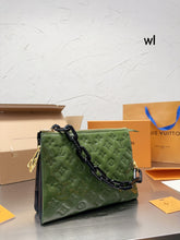 Load image into Gallery viewer, LB869 Coussin PM / 10.2 x 7.9 x 4.7 inches
