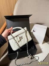 Load image into Gallery viewer, CC1400 Chanel 25C LP Box Bag / 19 x 12 x 5 cm
