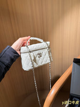 Load image into Gallery viewer, CC1400 Chanel 25C LP Box Bag / 19 x 12 x 5 cm
