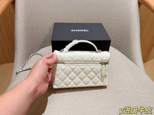 Load image into Gallery viewer, CC1400 Chanel 25C LP Box Bag / 19 x 12 x 5 cm
