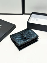 Load image into Gallery viewer, YSK324 Compact Wallet / 4.7 x 3.9 x 1.6 inches
