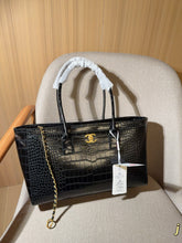 Load image into Gallery viewer, CC1401 Chanel 26S Crocodile-Embossed Tote Bag / 38 x 24 x 13 cm
