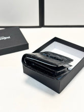 Load image into Gallery viewer, YSK324 Compact Wallet / 4.7 x 3.9 x 1.6 inches
