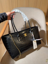 Load image into Gallery viewer, CC1401 Chanel 26S Crocodile-Embossed Tote Bag / 38 x 24 x 13 cm
