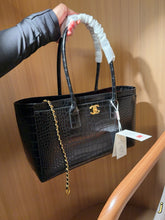 Load image into Gallery viewer, CC1401 Chanel 26S Crocodile-Embossed Tote Bag / 38 x 24 x 13 cm
