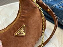 Load image into Gallery viewer, PD310 Prada Re-Edition 2005 Small Bag
