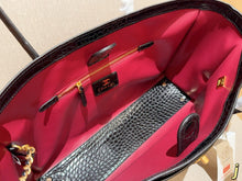Load image into Gallery viewer, CC1401 Chanel 26S Crocodile-Embossed Tote Bag / 38 x 24 x 13 cm
