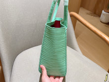 Load image into Gallery viewer, CC1402 Chanel 26S Crocodile-Embossed Tote Bag / 38 x 24 x 13 cm
