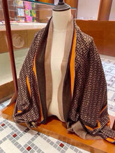 Load image into Gallery viewer, CLTH398 FF Shawl / 29.4x78.7inch
