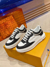 Load image into Gallery viewer, SE1130 LB Time Out Sneaker / Size5-10
