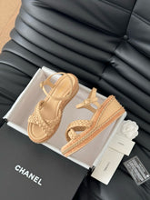 Load image into Gallery viewer, SE1586 Chanel Sandals / Size5-11
