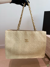 Load image into Gallery viewer, CC1404 Chanel Woven Tote Bag / Large 40cm / Raffia &amp; Leather
