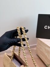 Load image into Gallery viewer, CC1404 Chanel Woven Tote Bag / Large 40cm / Raffia &amp; Leather
