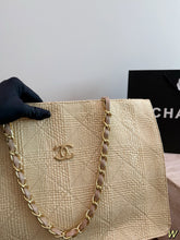 Load image into Gallery viewer, CC1404 Chanel Woven Tote Bag / Large 40cm / Raffia &amp; Leather
