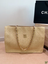 Load image into Gallery viewer, CC1404 Chanel Woven Tote Bag / Large 40cm / Raffia &amp; Leather
