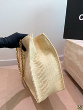 Load image into Gallery viewer, CC1404 Chanel Woven Tote Bag / Large 40cm / Raffia &amp; Leather
