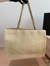Load image into Gallery viewer, CC1404 Chanel Woven Tote Bag / Large 40cm / Raffia &amp; Leather
