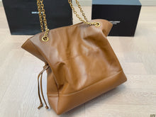 Load image into Gallery viewer, YSK381 JAMIE SHOPPING BAG / 13&quot; x 13&quot; x 3.9&quot;
