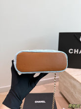Load image into Gallery viewer, CC1405 Chanel 25A Haze Blue Vanity Case / 16cm
