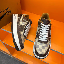 Load image into Gallery viewer, MSE067 LB x OFF-WHITE x Nike Trainertrs / size7-12
