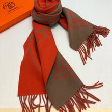 Load image into Gallery viewer, CLTH353 H Casaque Entrelacs Equestres Scarf / 40x195cm
