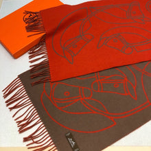 Load image into Gallery viewer, CLTH353 H Casaque Entrelacs Equestres Scarf / 40x195cm
