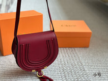 Load image into Gallery viewer, CLE019 Chloe Marcie Saddle Bag / Grained Calfskin / Small (19x14 cm)
