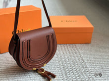 Load image into Gallery viewer, CLE019 Chloe Marcie Saddle Bag / Grained Calfskin / Small (19x14 cm)
