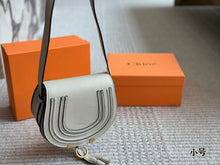 Load image into Gallery viewer, CLE019 Chloe Marcie Saddle Bag / Grained Calfskin / Small (19x14 cm)
