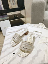 Load image into Gallery viewer, SE1648 Dioriviera Dway Heeled Slide / Size5-11
