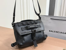 Load image into Gallery viewer, BCG074 Balenciaga ARMY Messenger Bag / 24x17 cm
