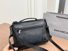 Load image into Gallery viewer, BCG074 Balenciaga ARMY Messenger Bag / 24x17 cm
