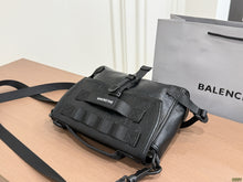 Load image into Gallery viewer, BCG074 Balenciaga ARMY Messenger Bag / 24x17 cm
