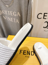 Load image into Gallery viewer, SE1649 Fendi Sunshine Slides / Size5-11
