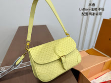 Load image into Gallery viewer, LB1460 LV Diane Baguette Bag / 25 x 15 cm
