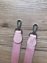 Load image into Gallery viewer, HM090 Mini Evelyn / 7x6.3x2inch
