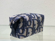 Load image into Gallery viewer, DR348 DiorTravel Zipped Pouch / 9x7.1x4.3inch / HIGHEST QUALITY VERSION
