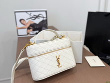Load image into Gallery viewer, YSK465 YSL Mini Gaby Box Bag / 18 x 11 cm
