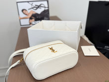 Load image into Gallery viewer, YSK465 YSL Mini Gaby Box Bag / 18 x 11 cm
