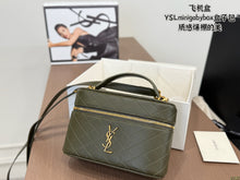 Load image into Gallery viewer, YSK465 YSL Mini Gaby Box Bag / 18 x 11 cm
